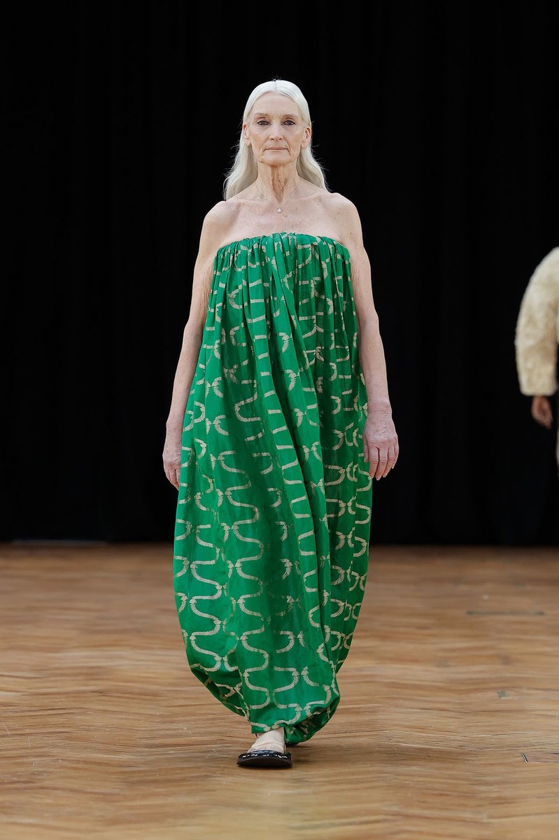 Look 32