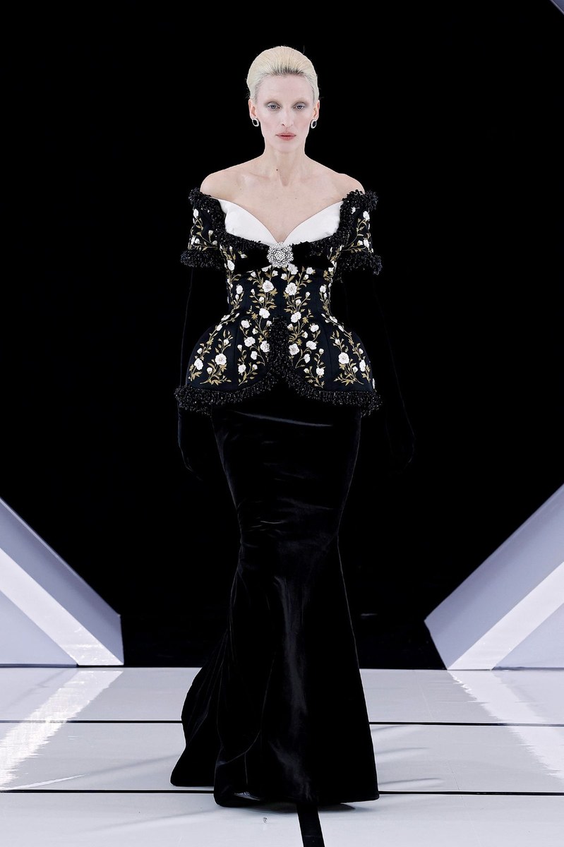 Richard Quinn FW26 Women Looks Report