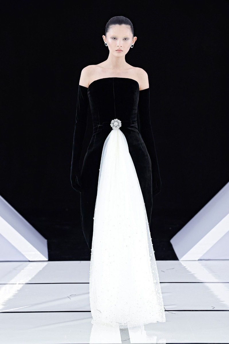 Look 11