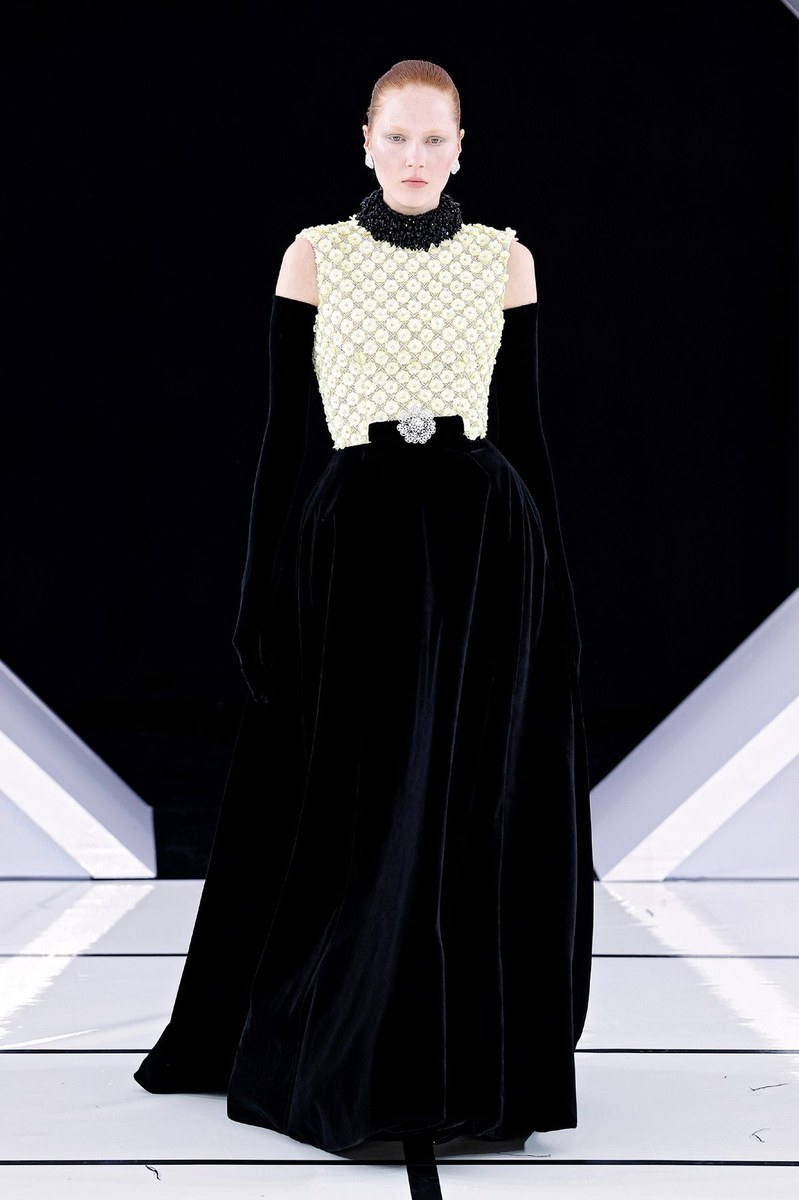 Look 17