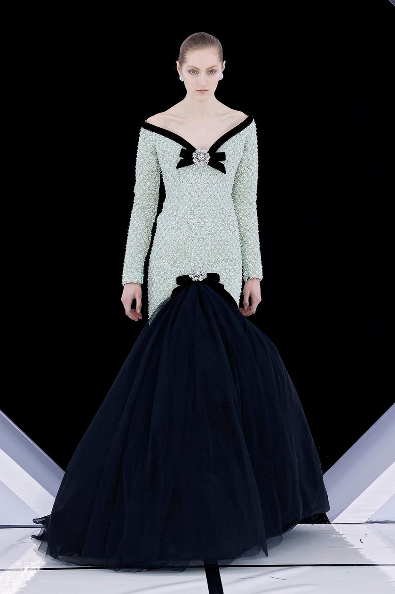 Look 19