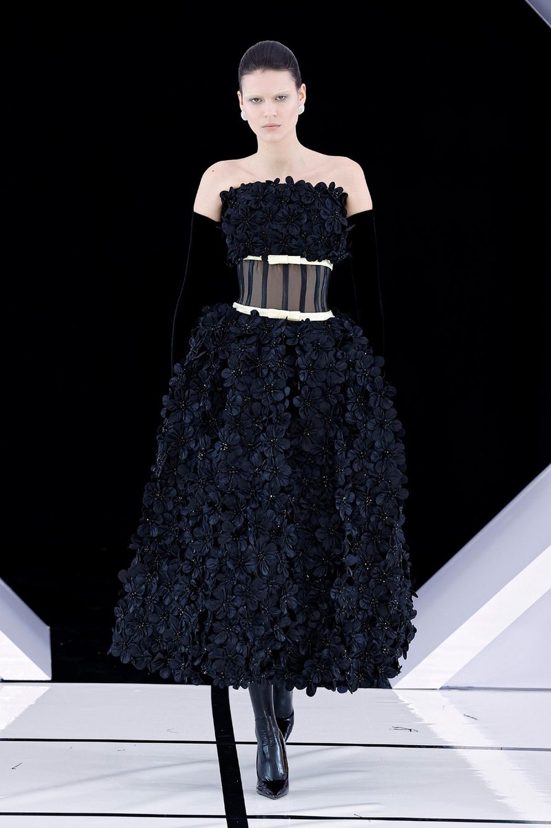 Look 29