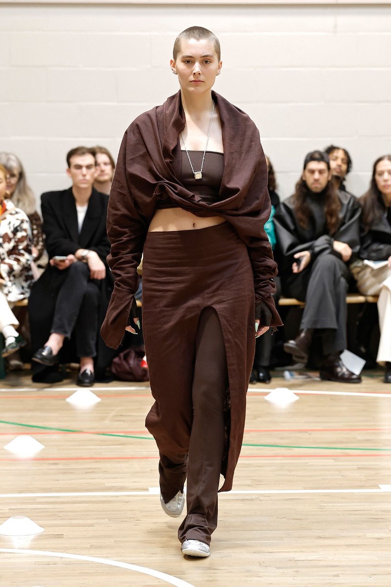 Look 10