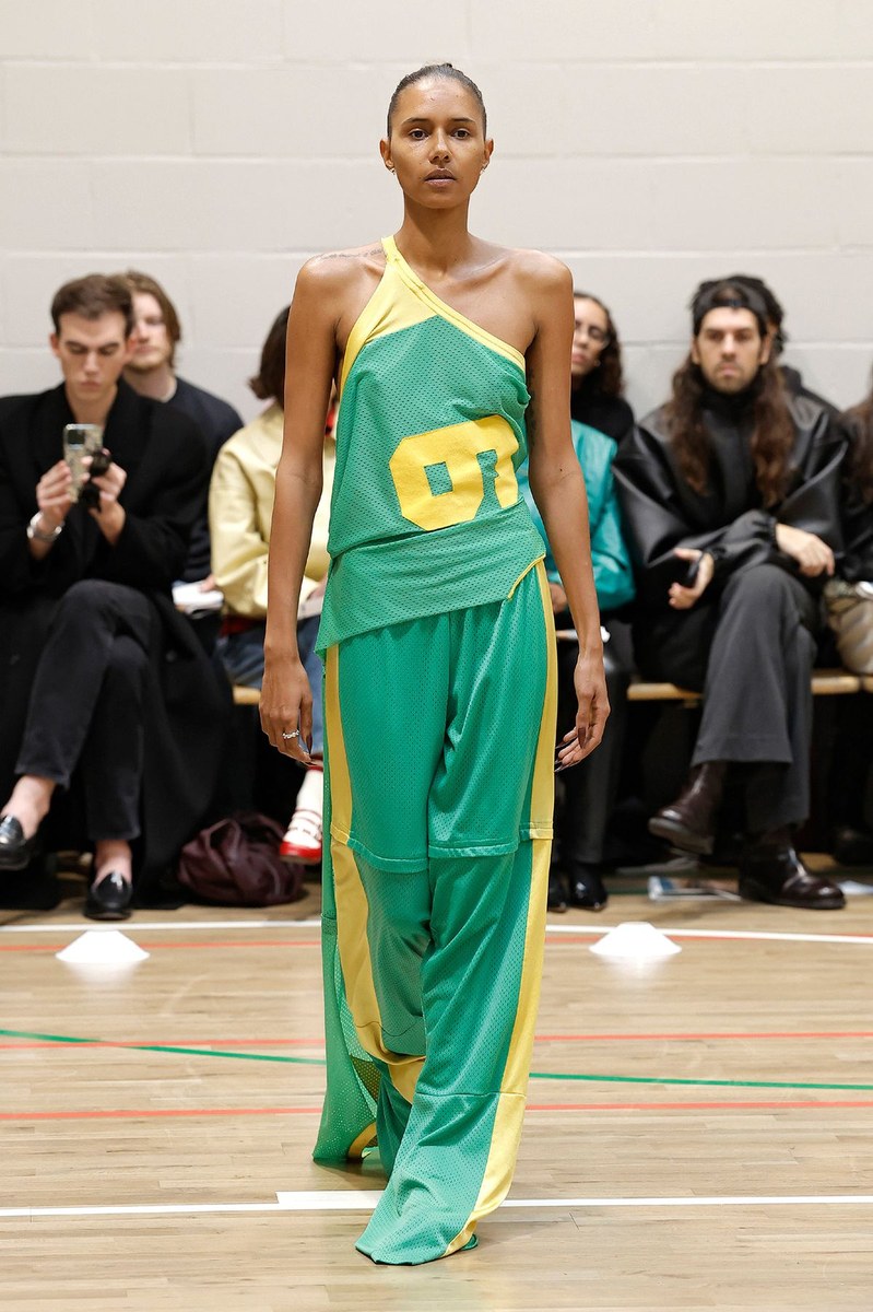 Look 15