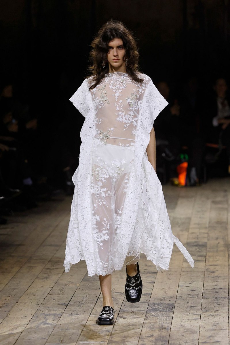 Simone Rocha FW26 Women Looks Report