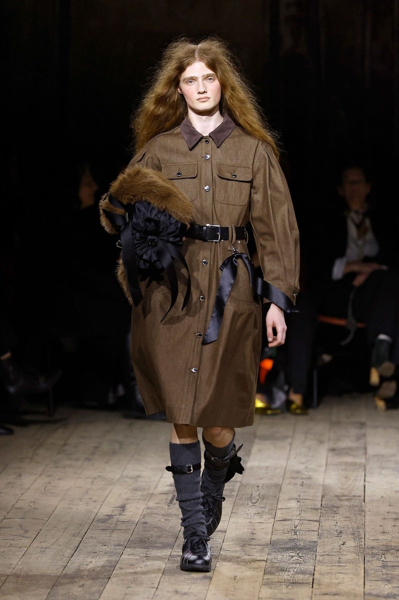 Look 18