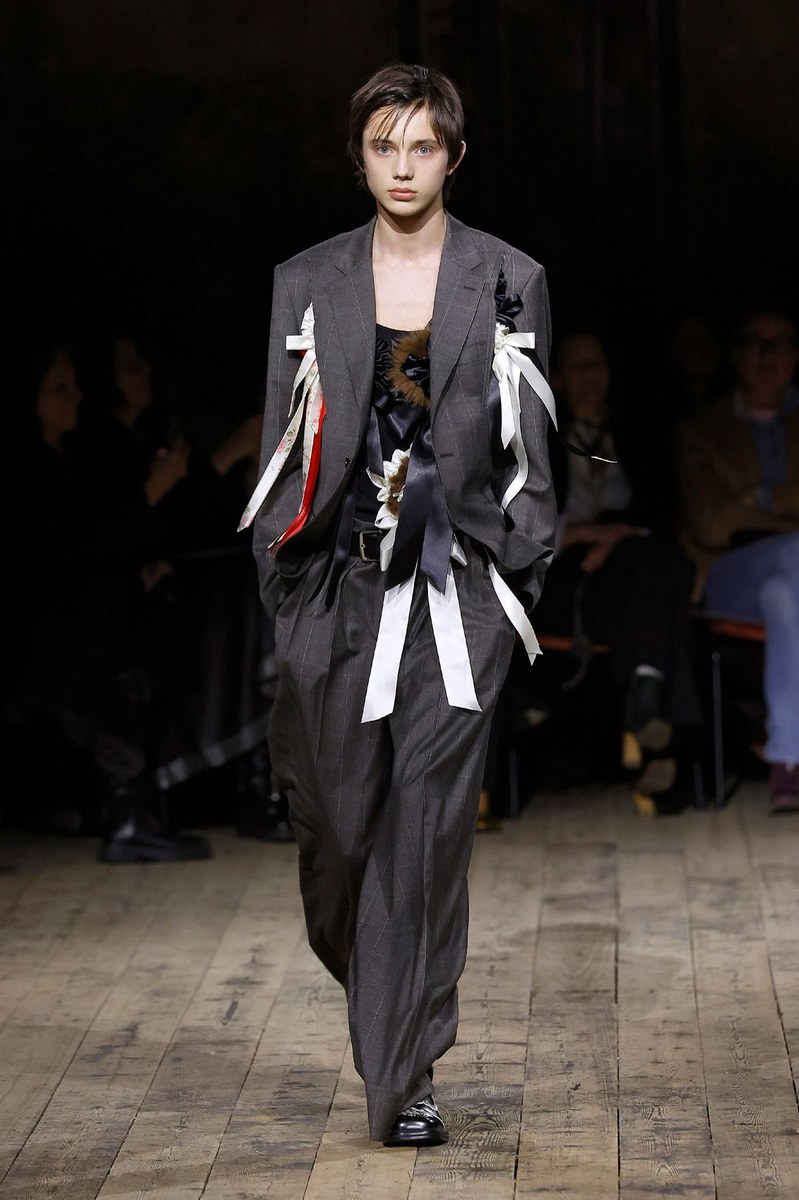 Look 28