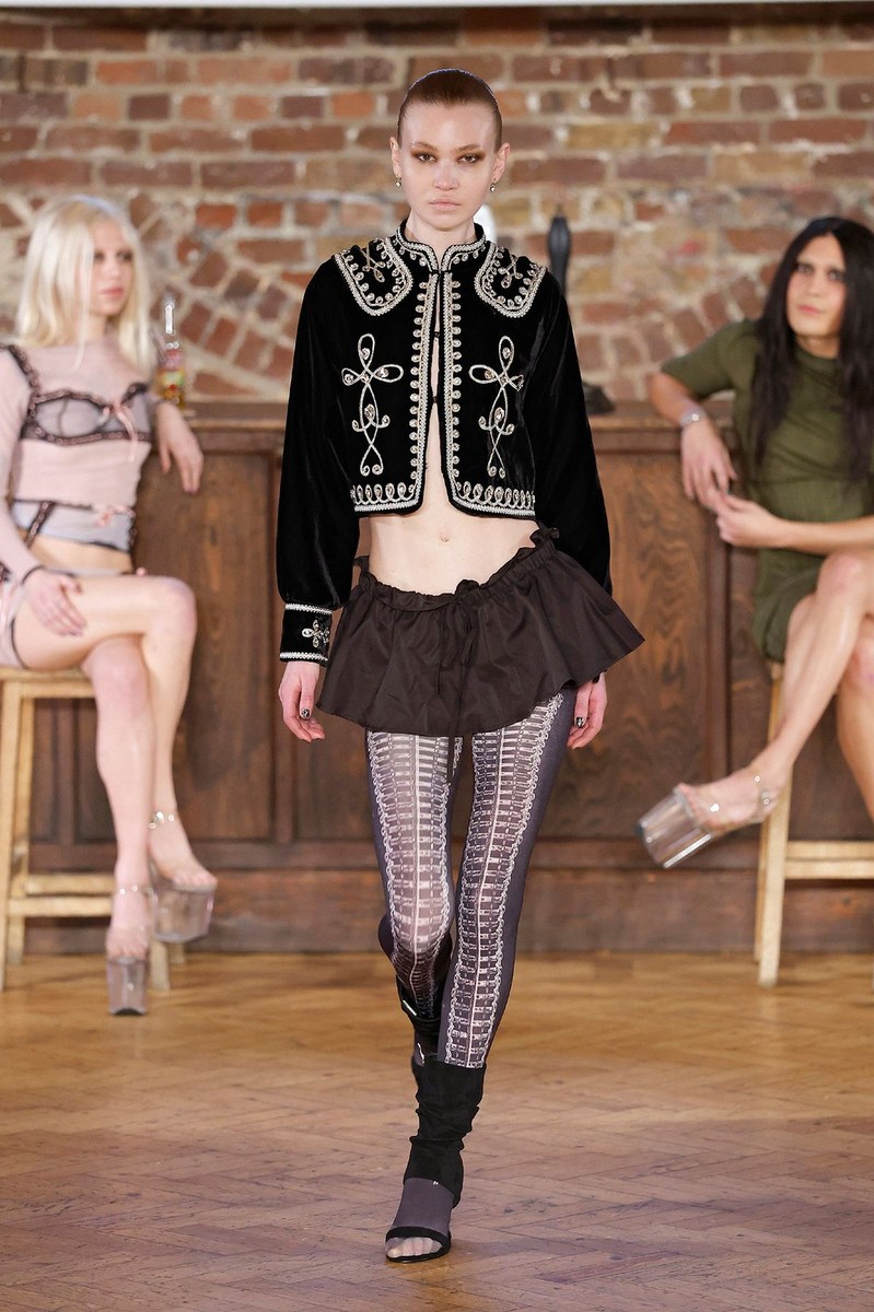 Look 4