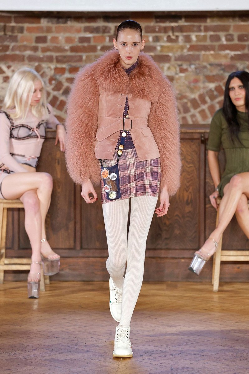 Look 19