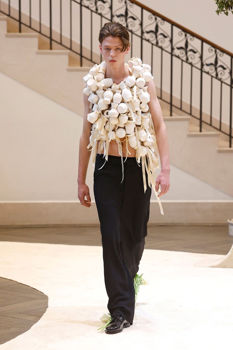 Look 3