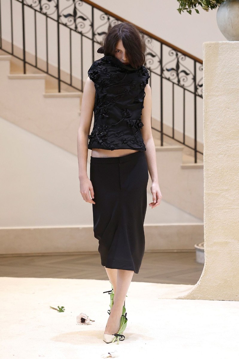 Look 16