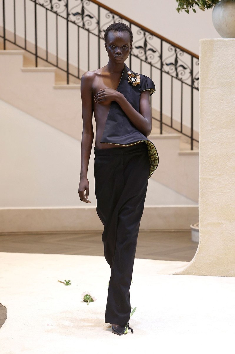 Look 17