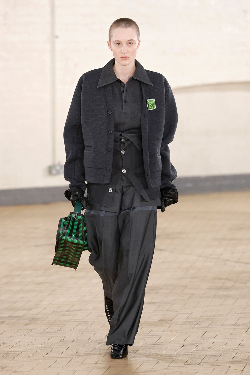 Look 3