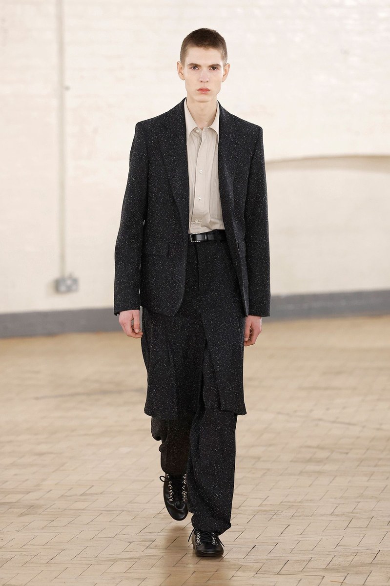 Look 11