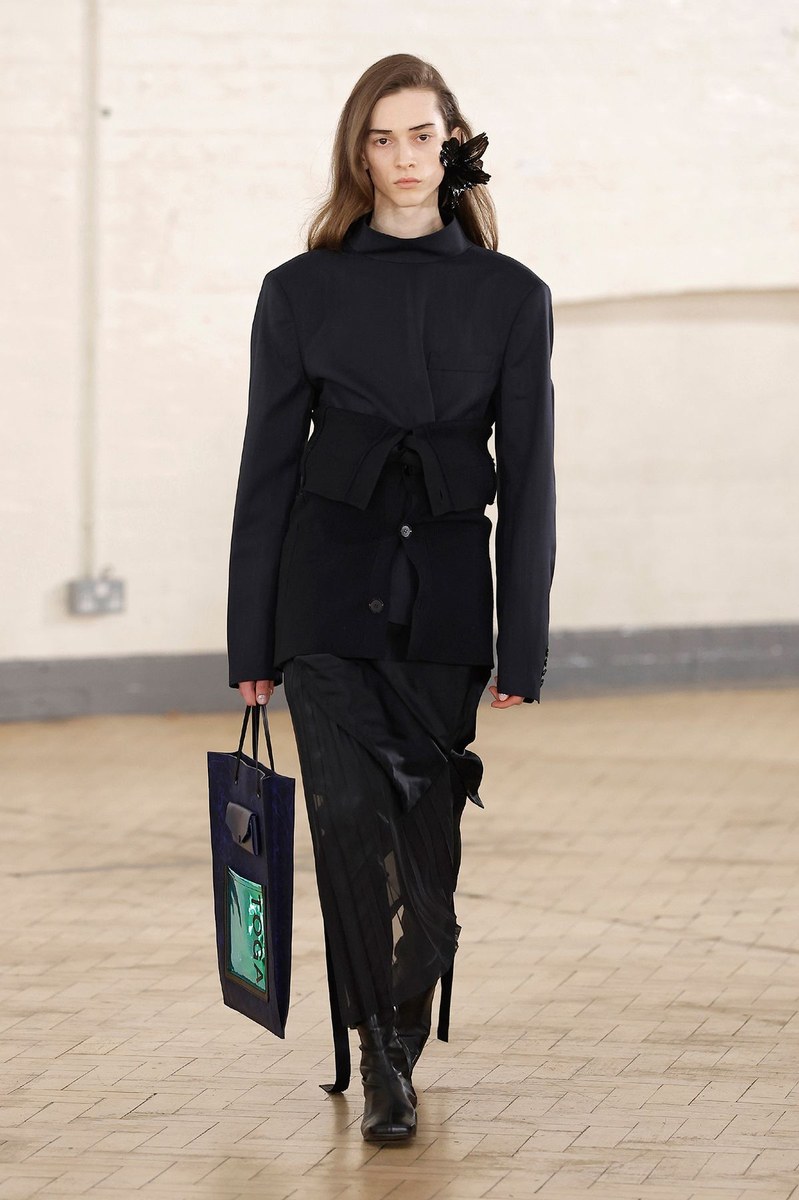 Look 12