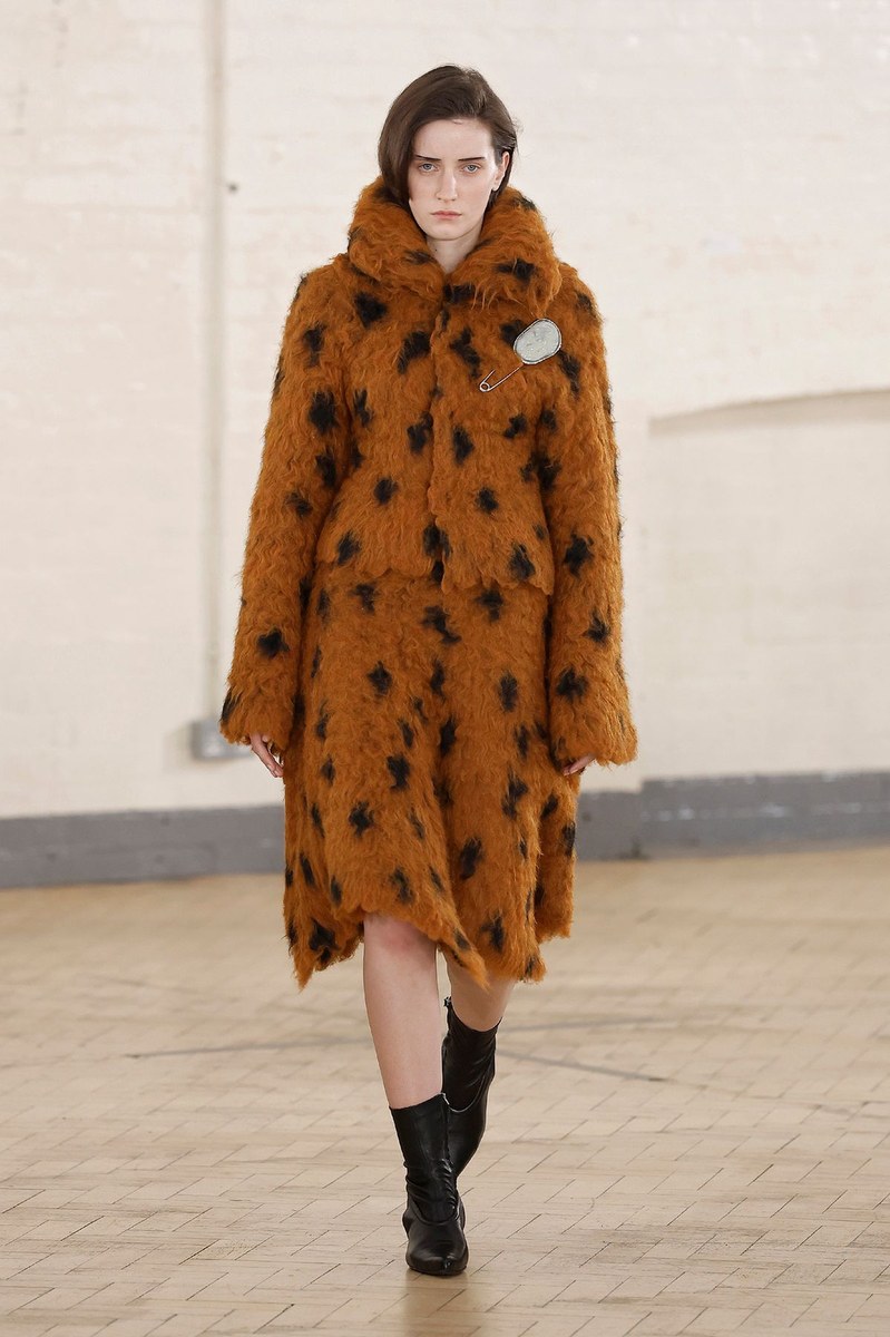 Look 14