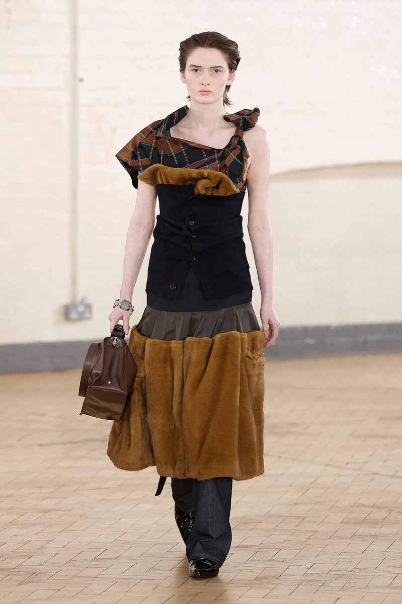Look 17
