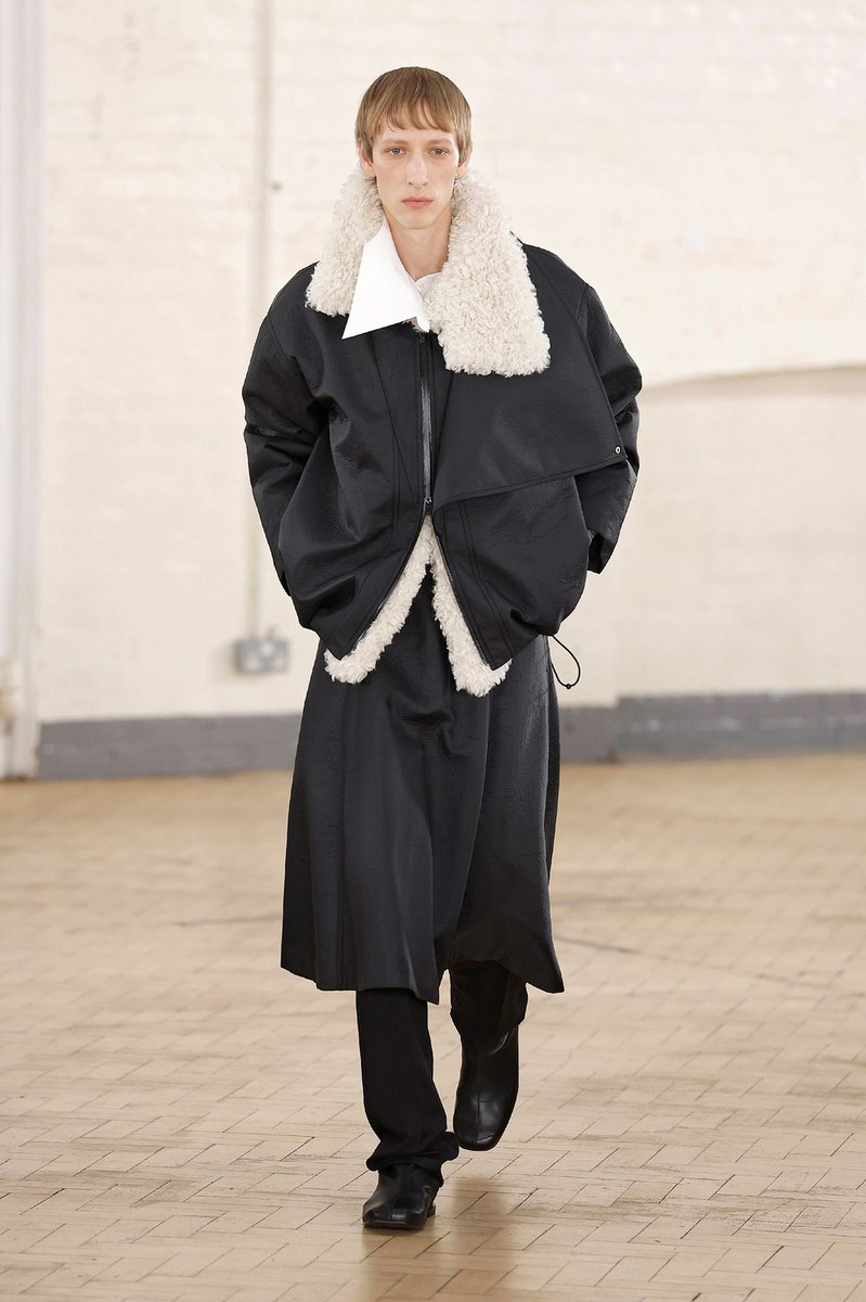 Look 24