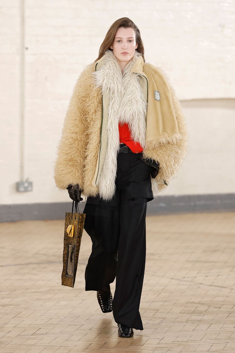 Look 27