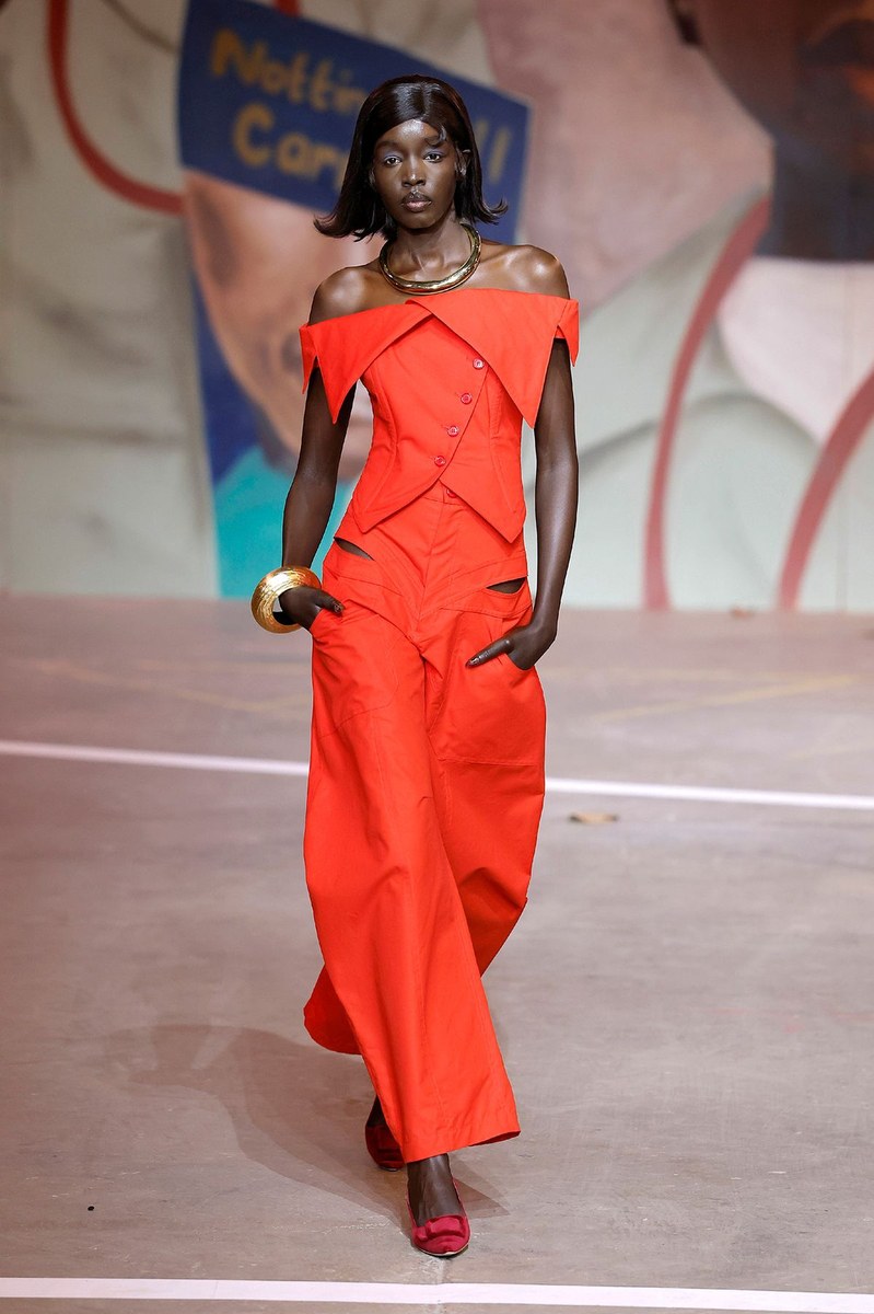Look 10