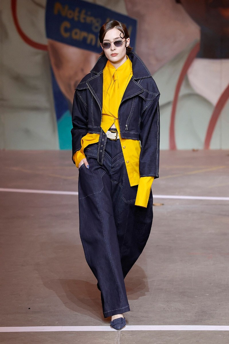 Look 18