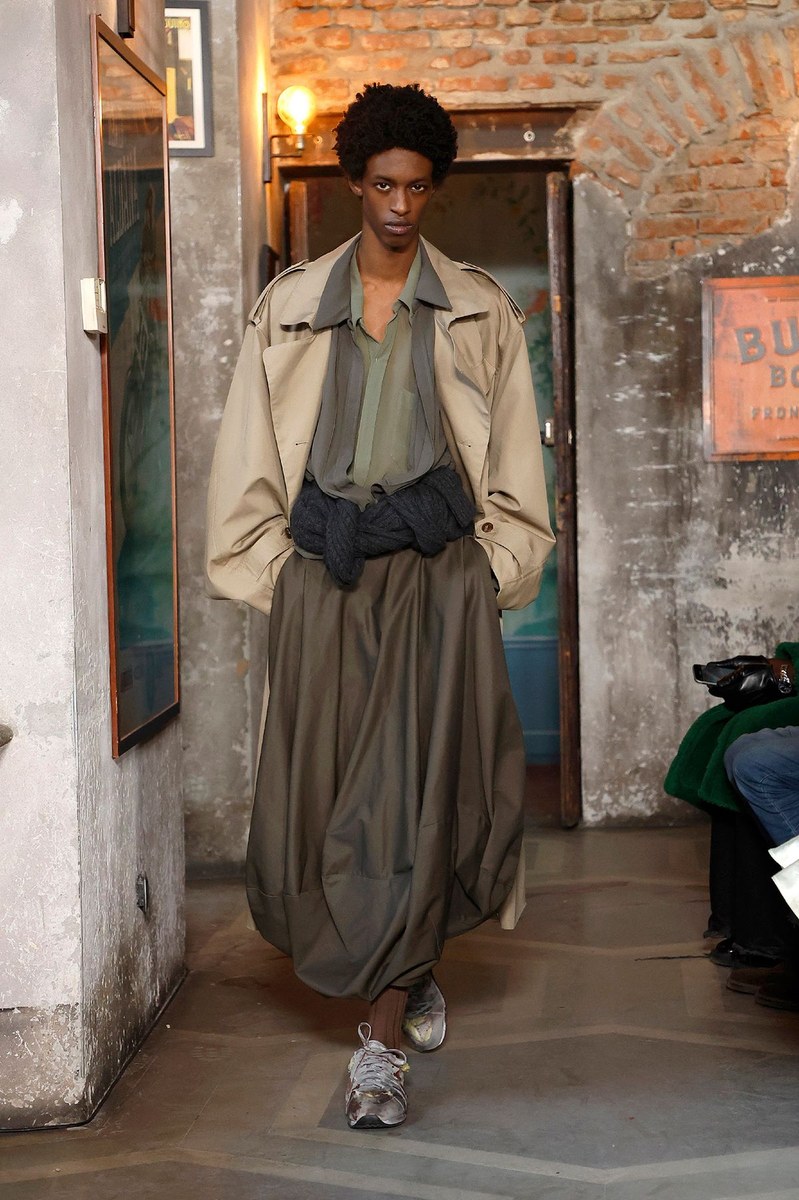 Look 10