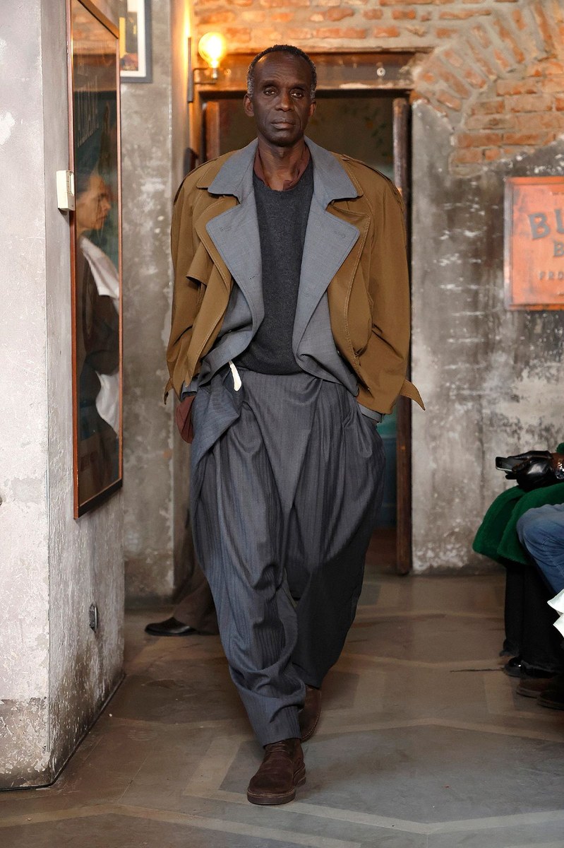 Look 12