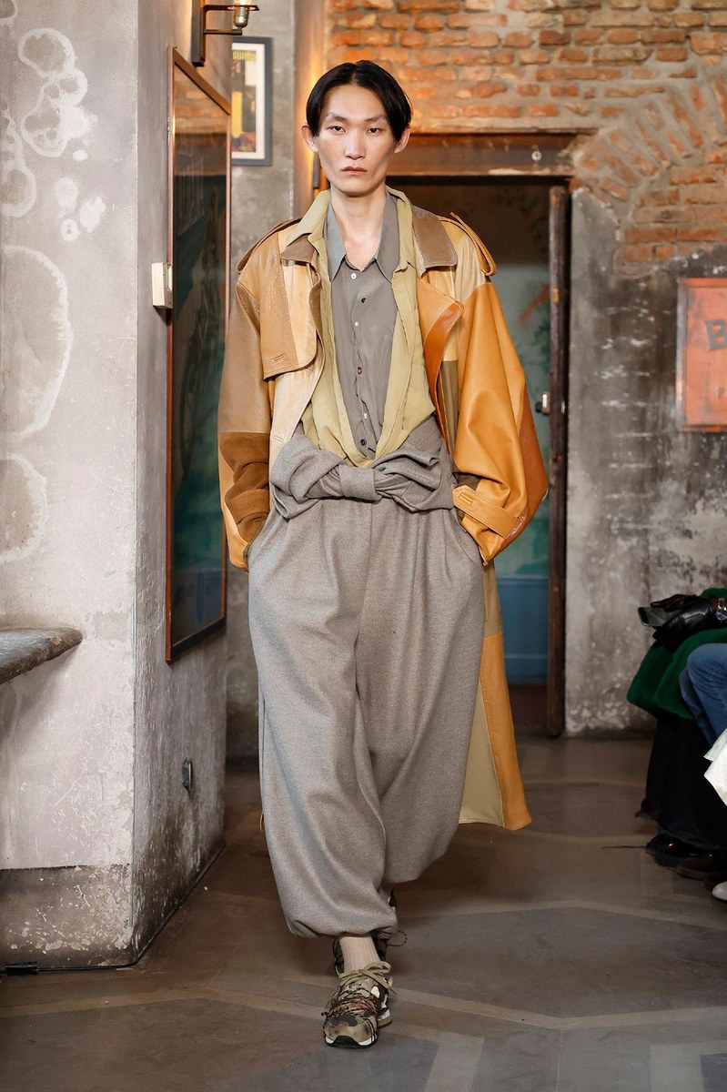 Look 25