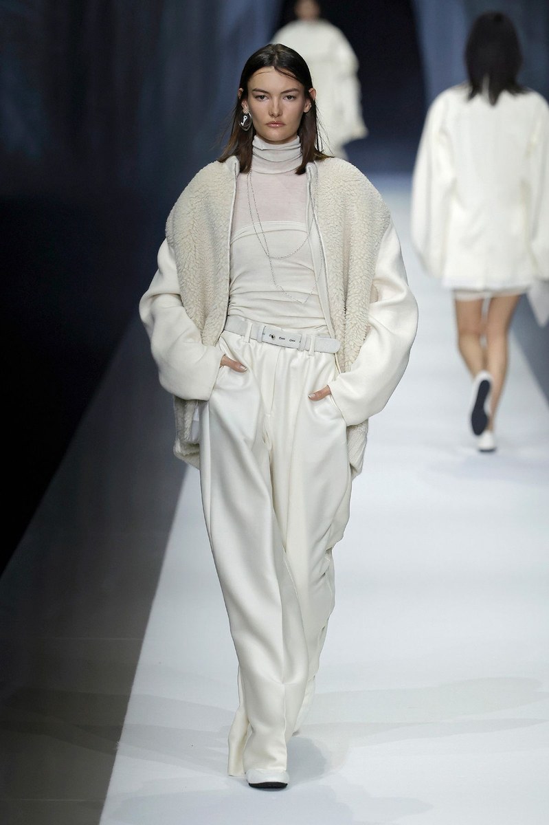Look 2