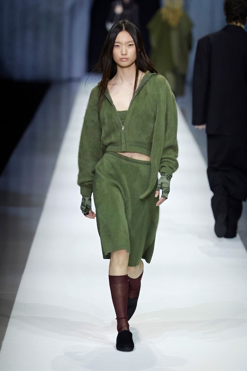 Look 16