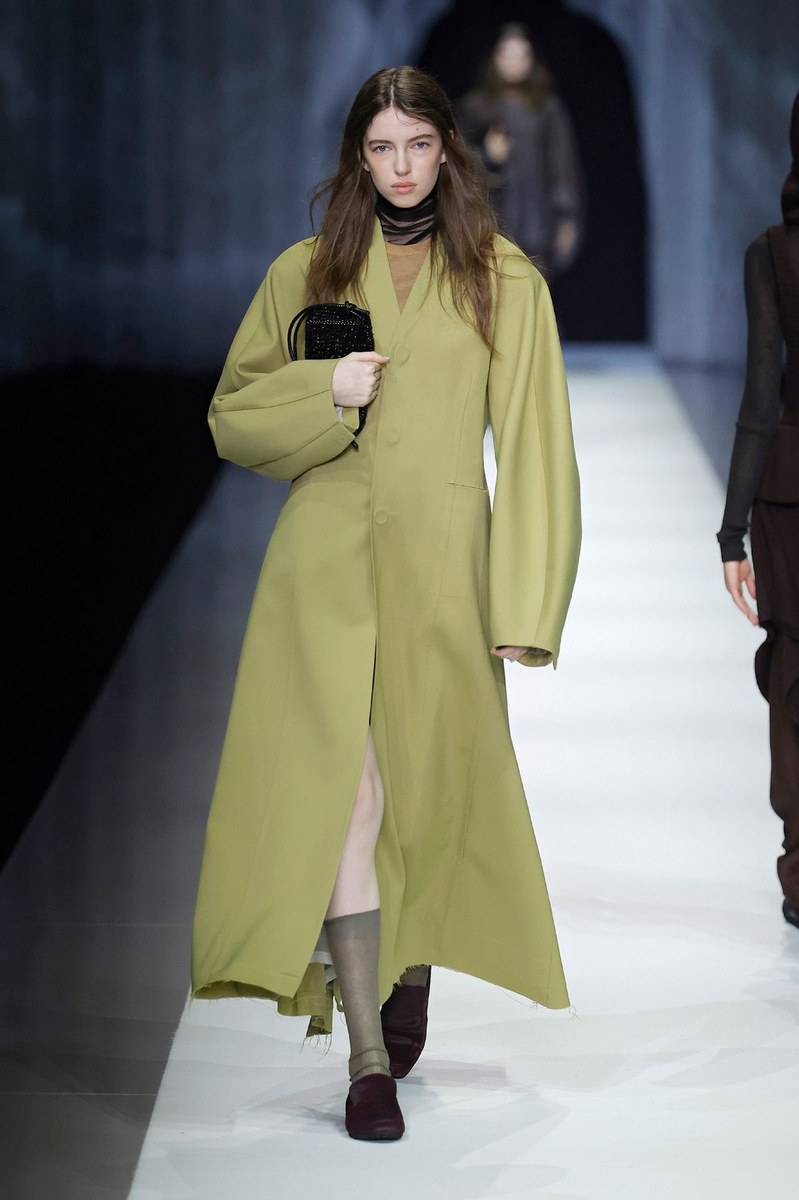 Look 18