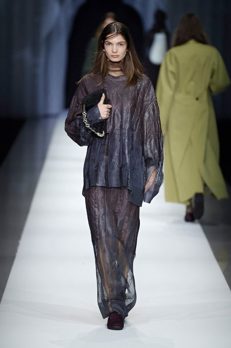 Look 19