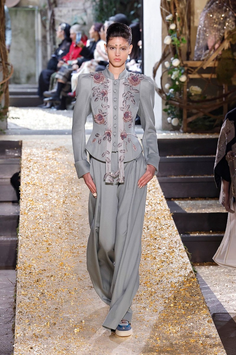Look 11