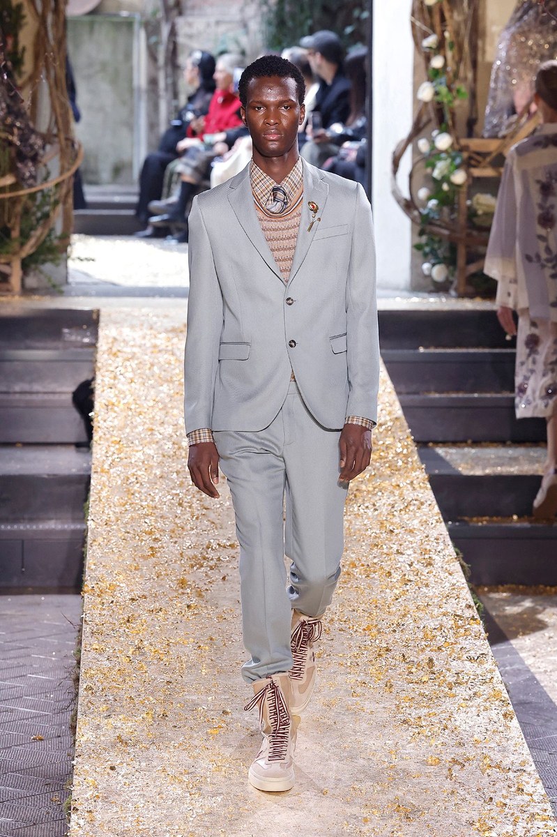 Look 12