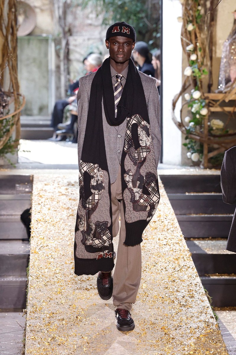 Look 23