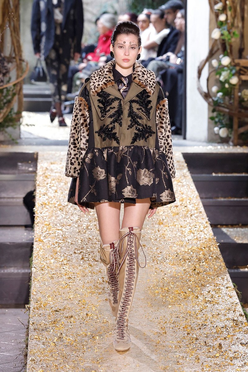 Look 25
