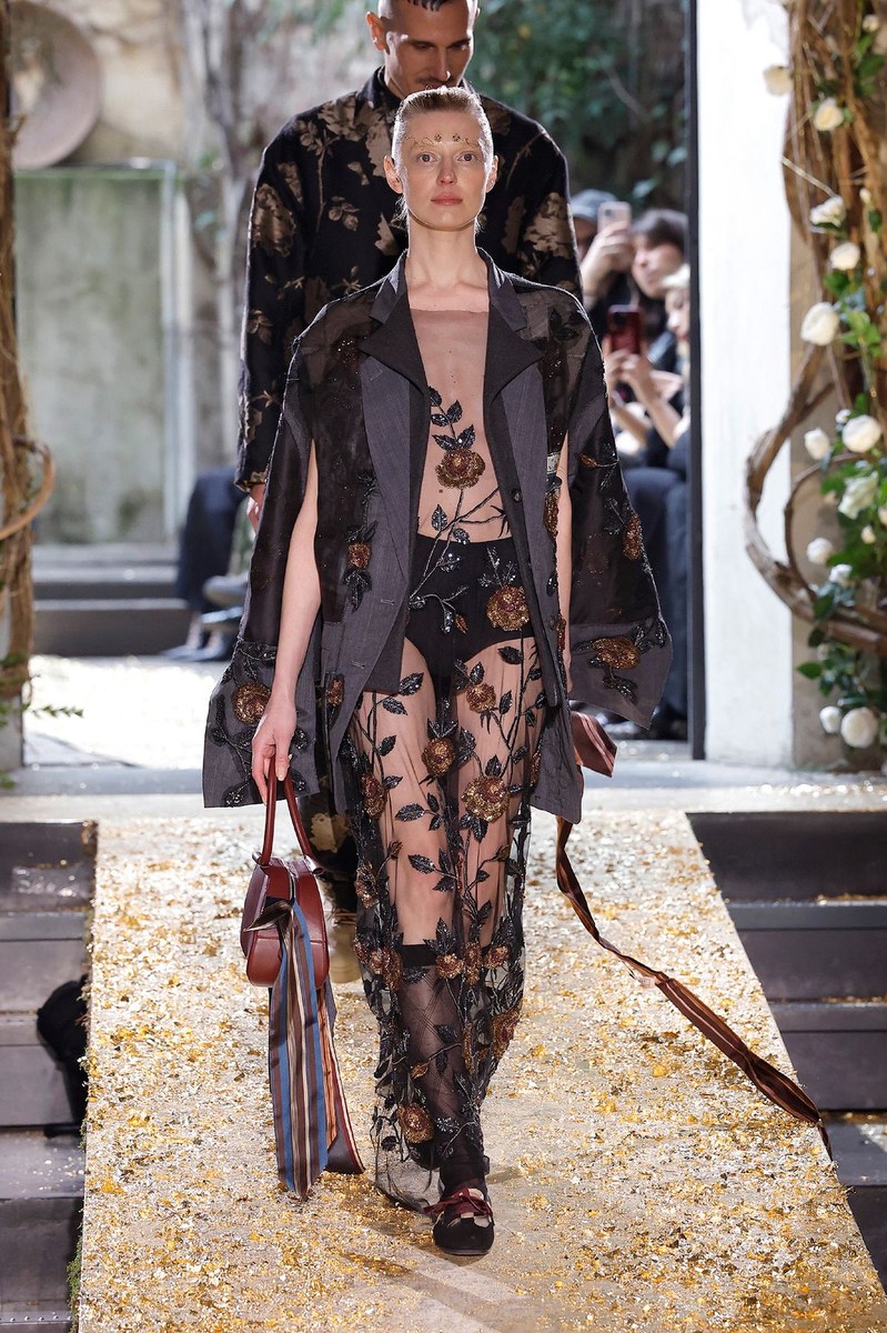 Look 27