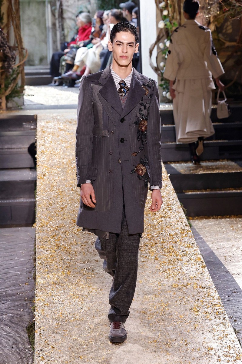 Look 43