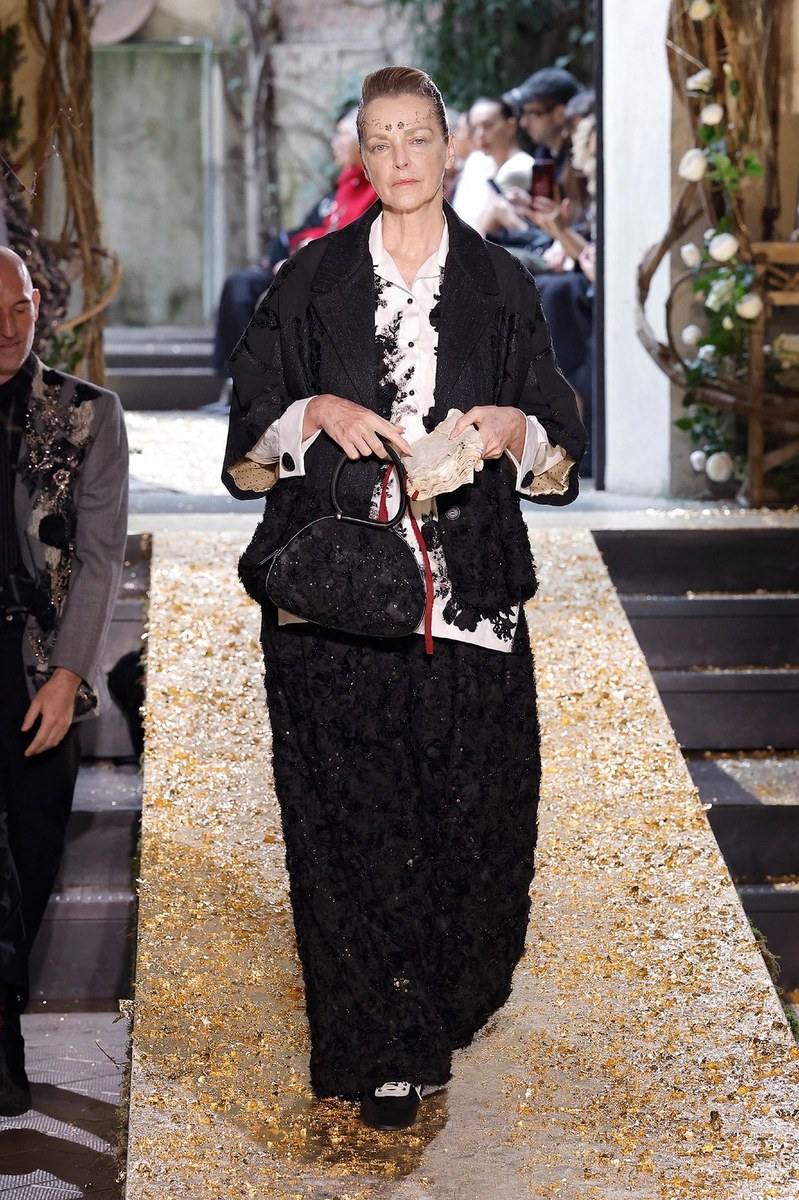 Look 44