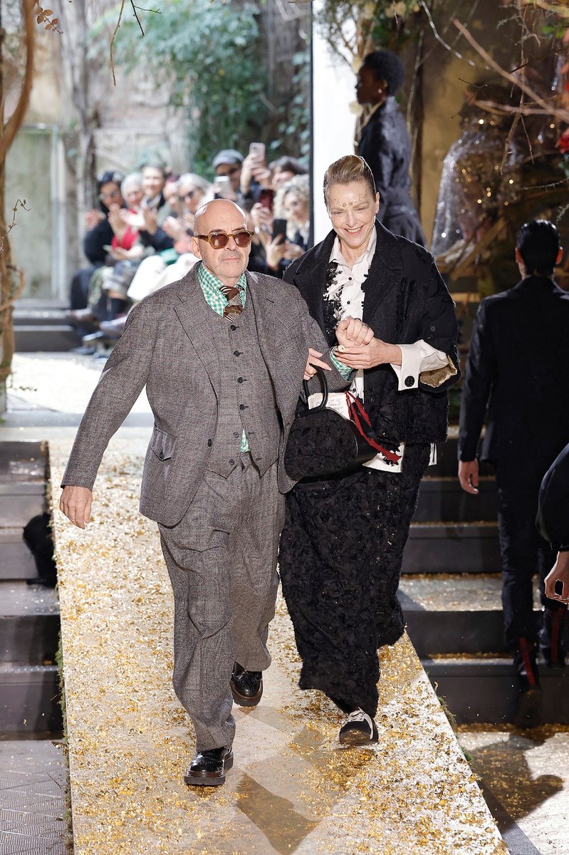 Look 49