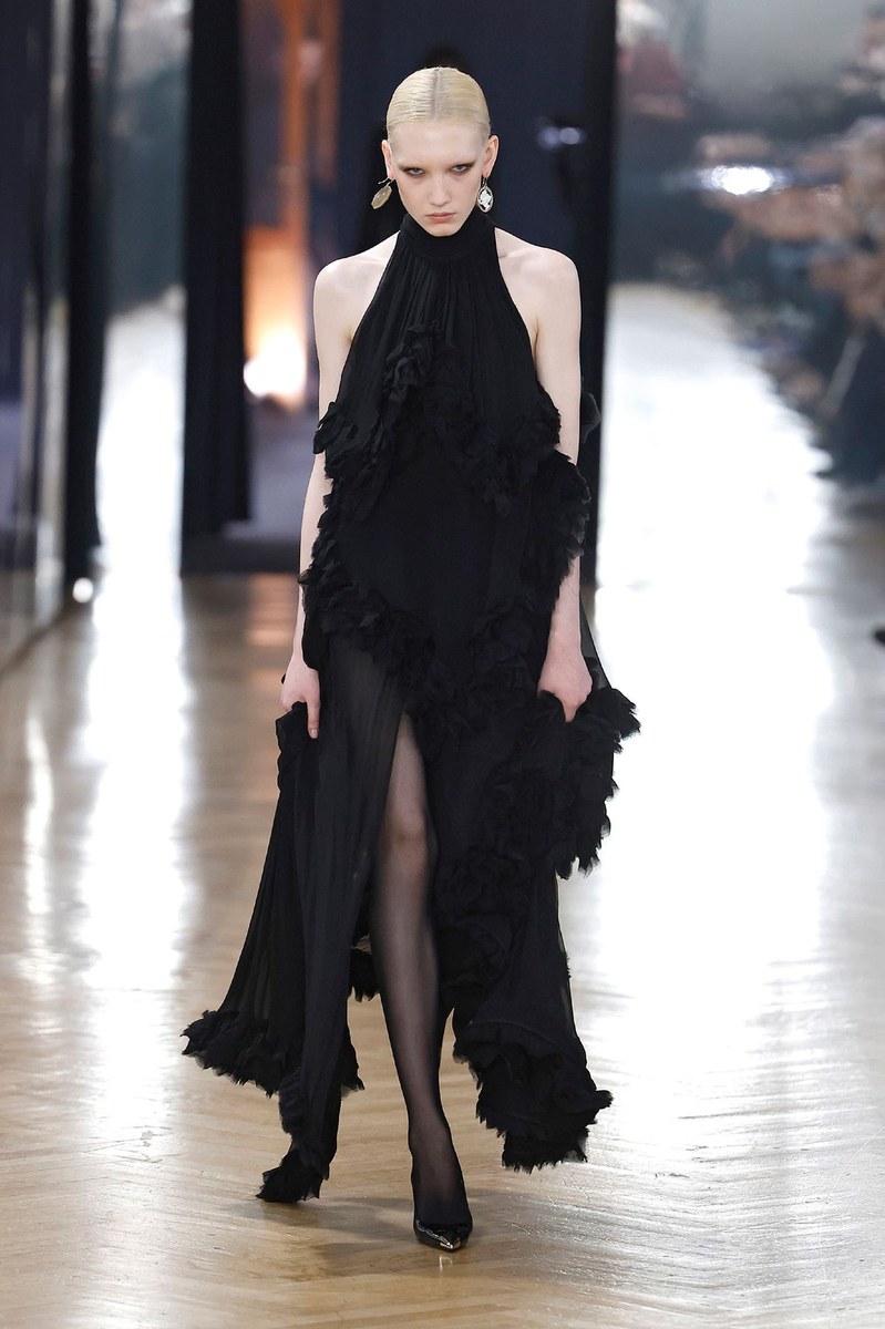 Look 11