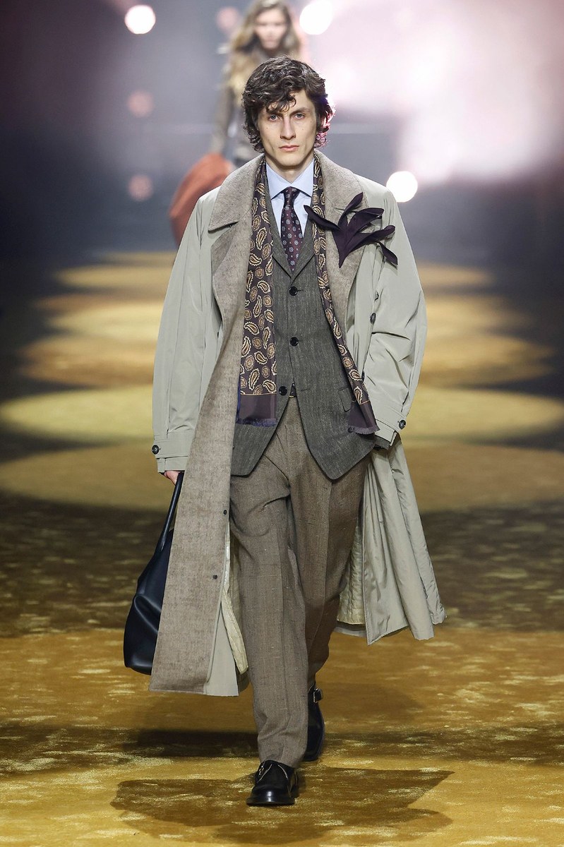 Look 3