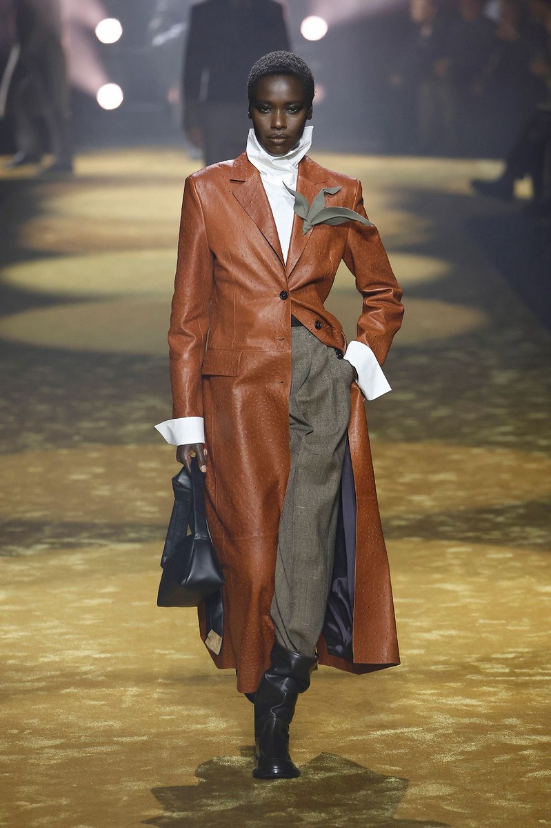 Look 5