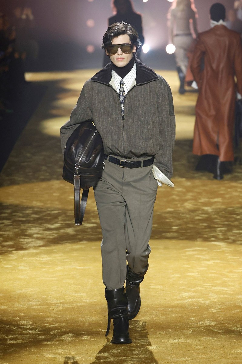 Look 14