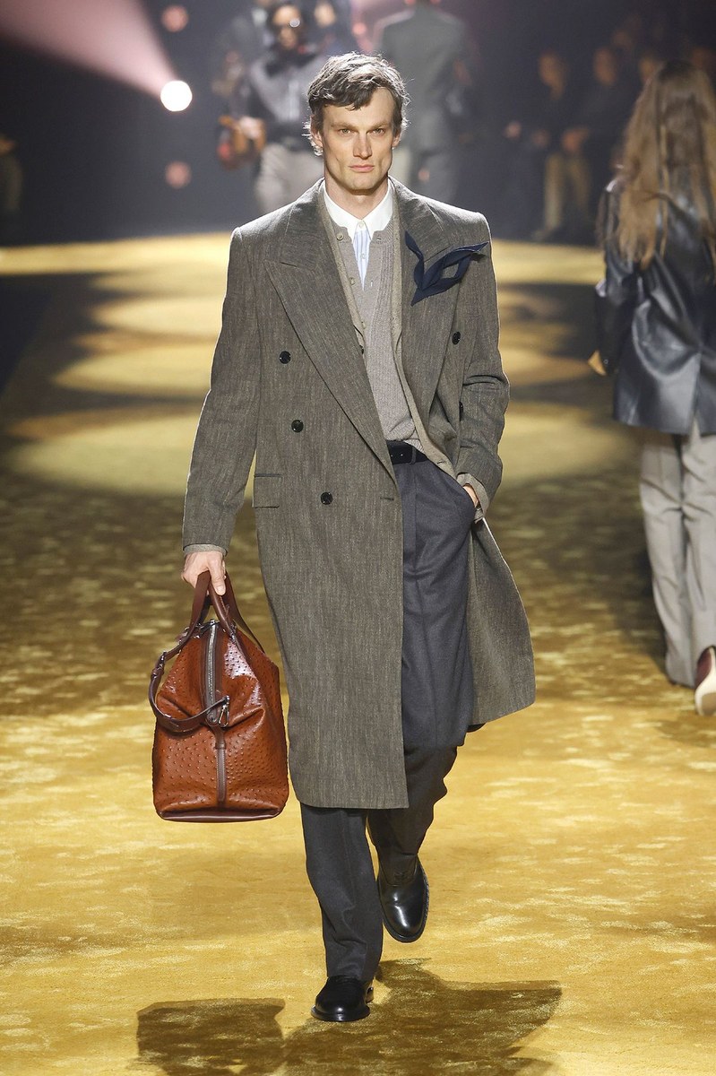 Look 27