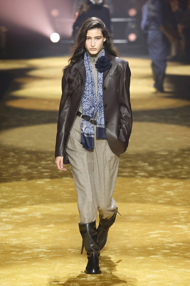 Look 32