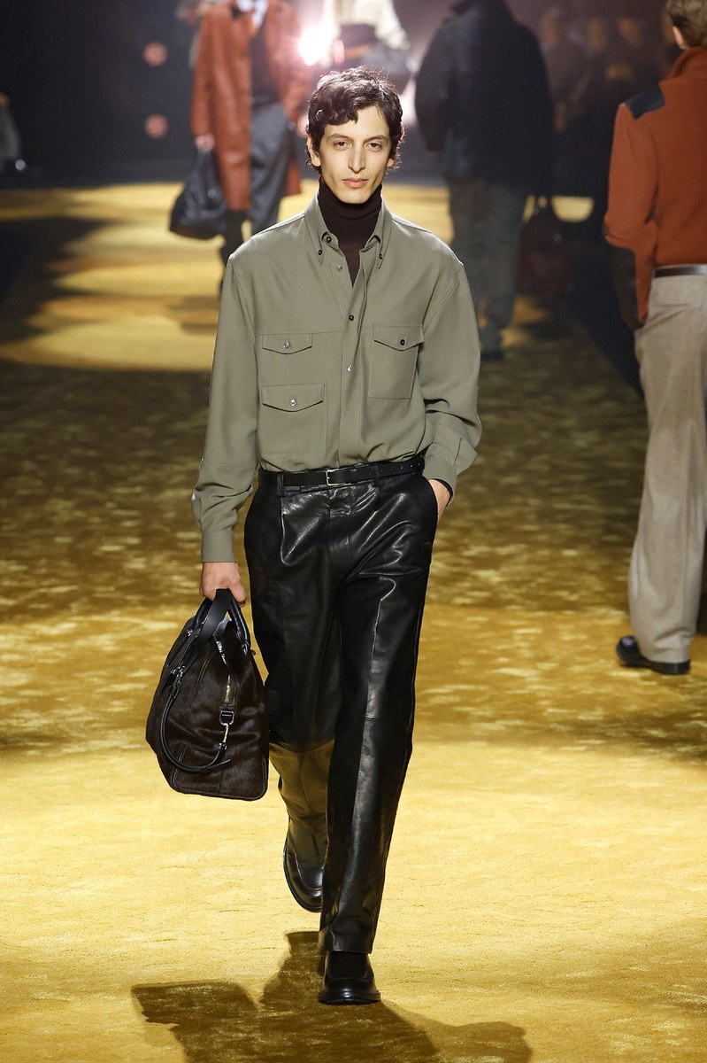 Look 44
