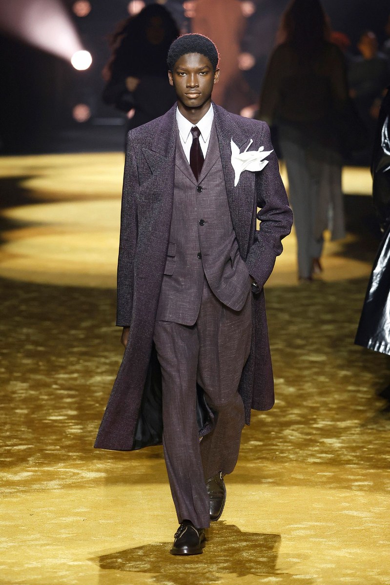 Look 60