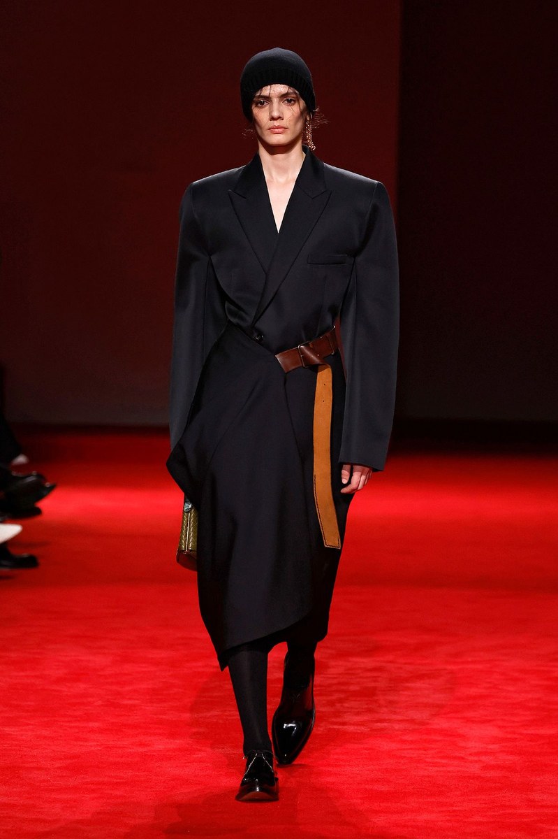 Look 3