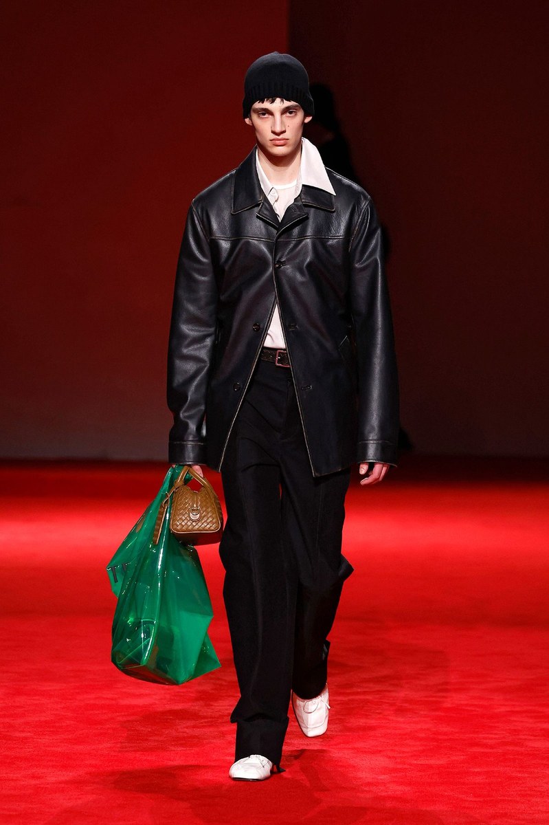 Look 10